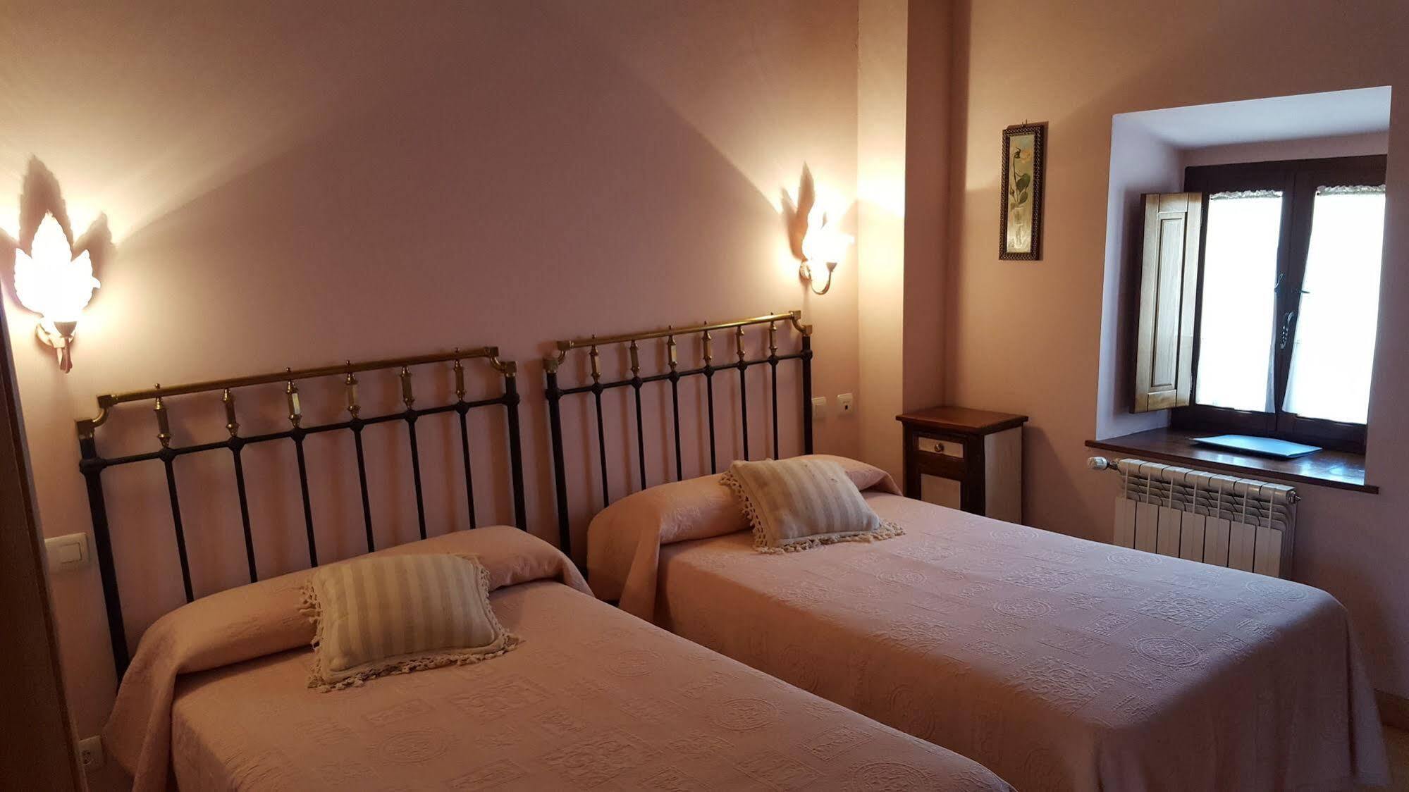 Hotel Rural Fuente Del Val Prádanos de Ojeda Extérieur photo